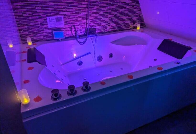 デラックスルーム, Chao Nl 24 Hours Open