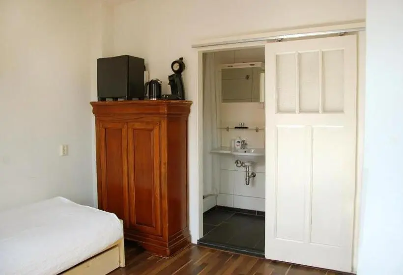 Standard Yhden Hengen Huone, Ensche Day Inn