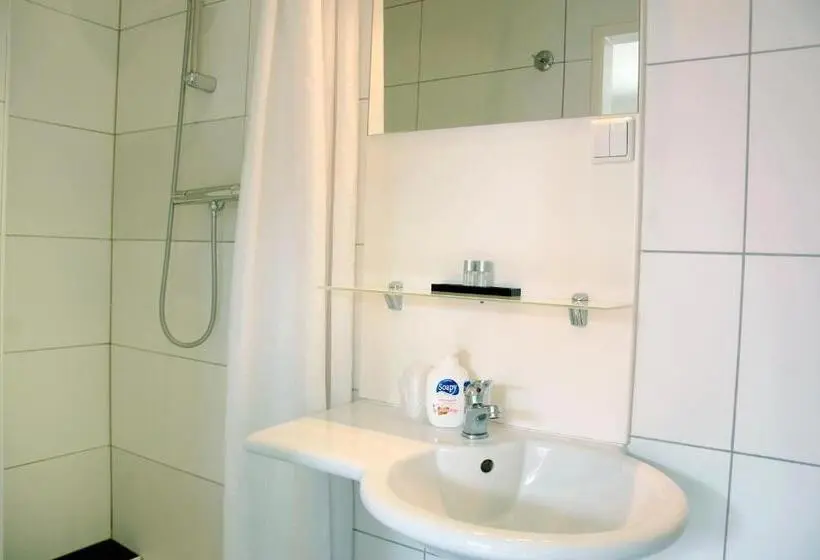 Standard Yhden Hengen Huone, Ensche Day Inn