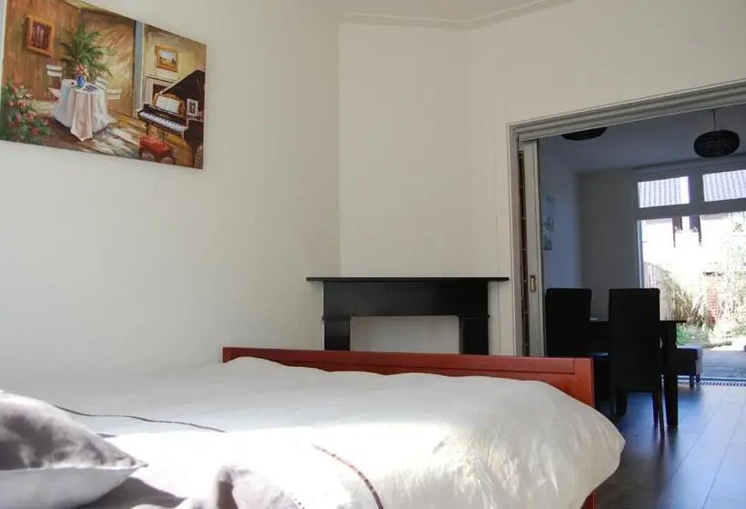 Huoneisto 1 Makuuhuone, Ensche Day Inn