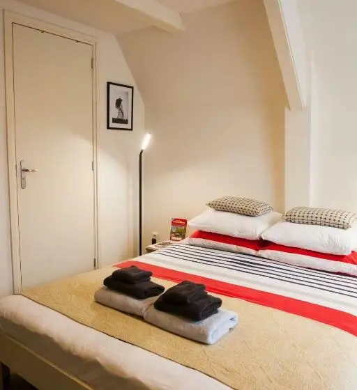 Standard Room, Kuwadro Guesthouse Jordaan