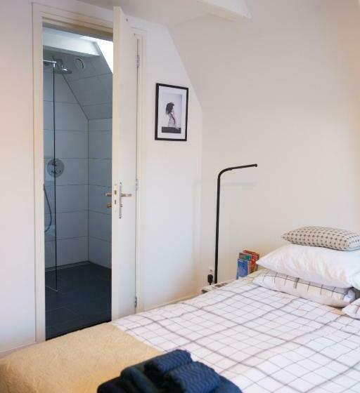 Standard Room, Kuwadro Guesthouse Jordaan