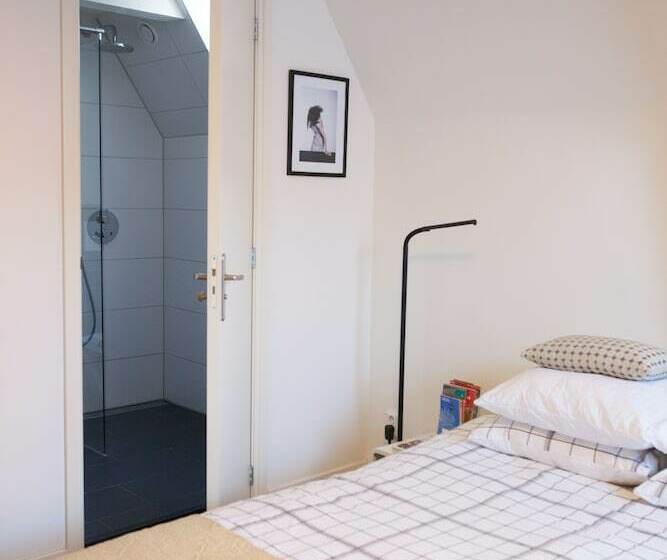 Standard Room, Kuwadro Guesthouse Jordaan