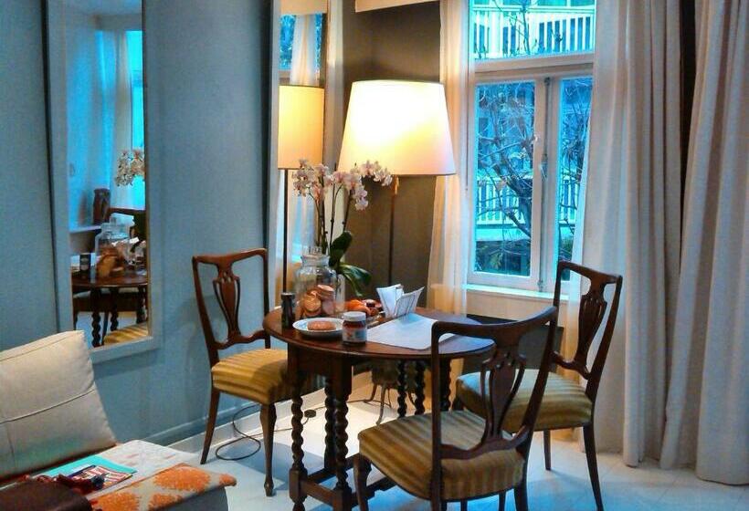 استودیوی استاندارد, Miss Jordaan For Quiet Travellers