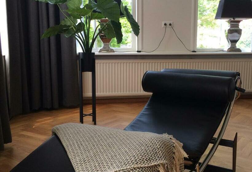 جناح جونيور مزوَّد بتراس, Villa Westerduin