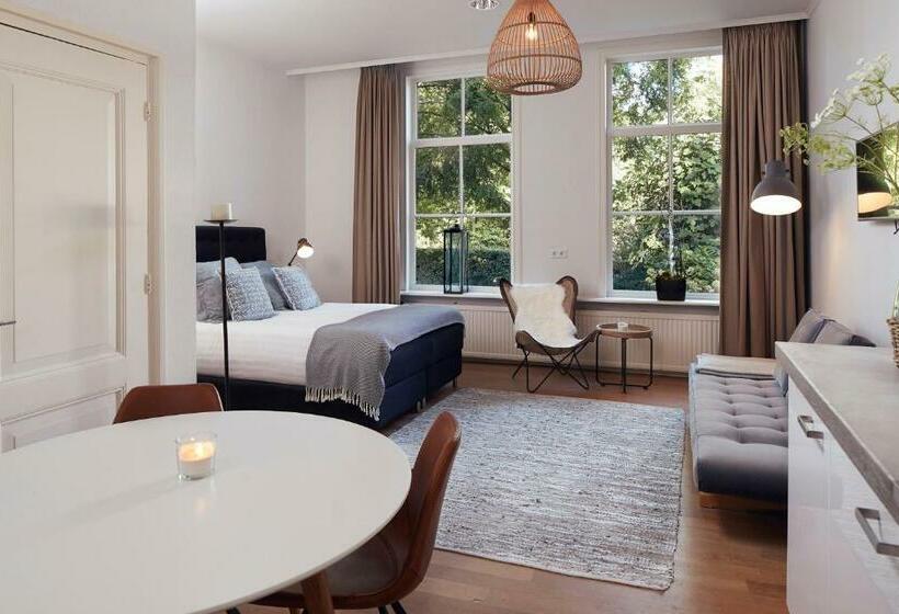 غرفة قياسية ثلاثية, Villa Westerduin