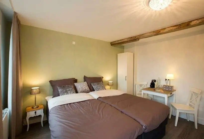 バルコニー付きスタンダードルーム, Bed & Breakfast De Vier Seizoenen