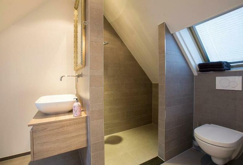 Номер Стандарт с Балконом, Bed & Breakfast De Vier Seizoenen