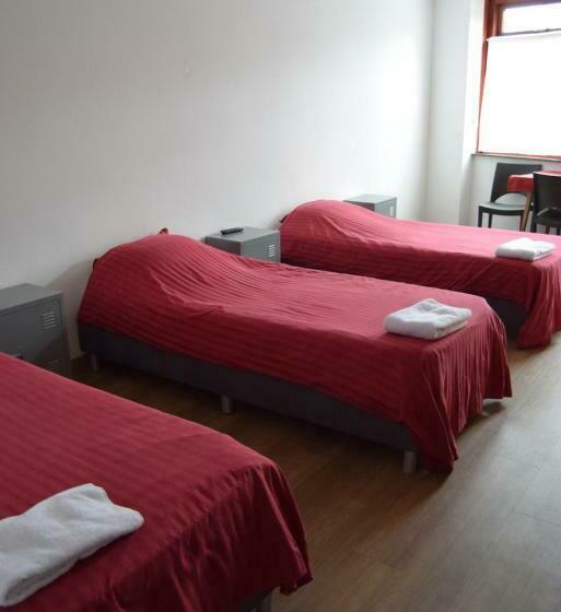 חדר סטנדרט לשלושה עם חדר אמבטיה משוף, Cafe 't Zonneke