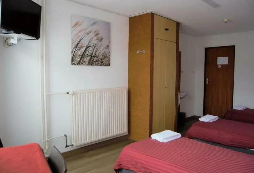 Standard Triple Room Shared Bathroom, Cafe 't Zonneke