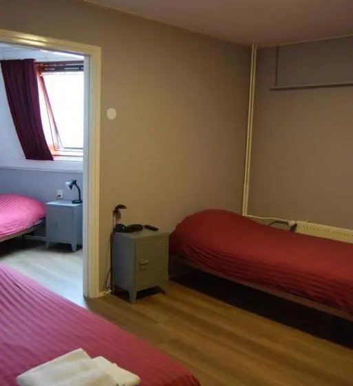 Standard Triple Room, Cafe 't Zonneke
