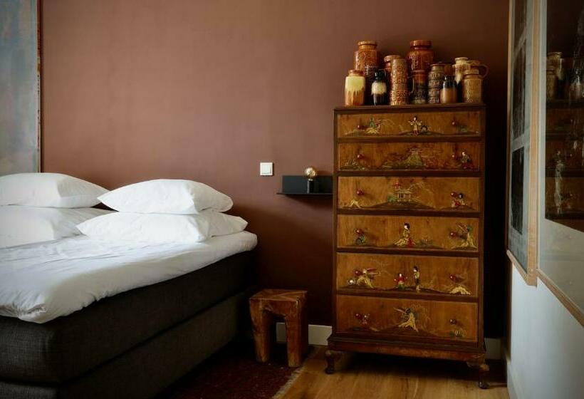 חדר דלוקס, De Lochemse Berg