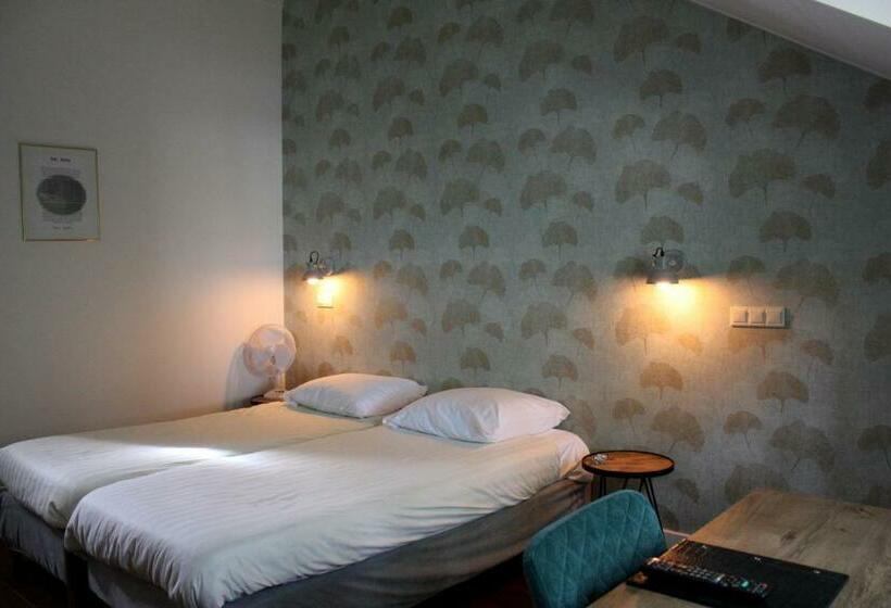 اتاق استاندارد, De Hoefpoort