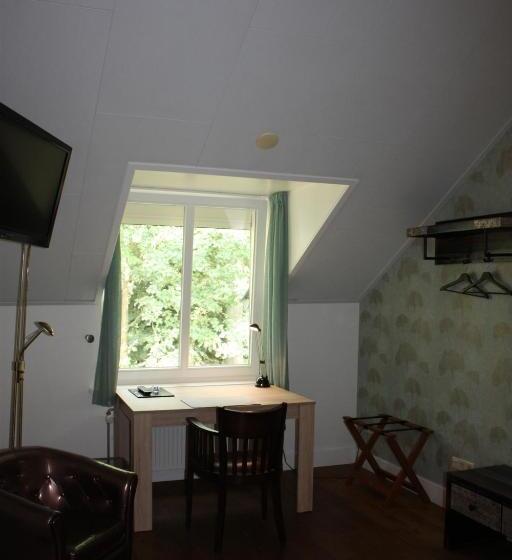 اتاق استاندارد یک نفره, De Hoefpoort