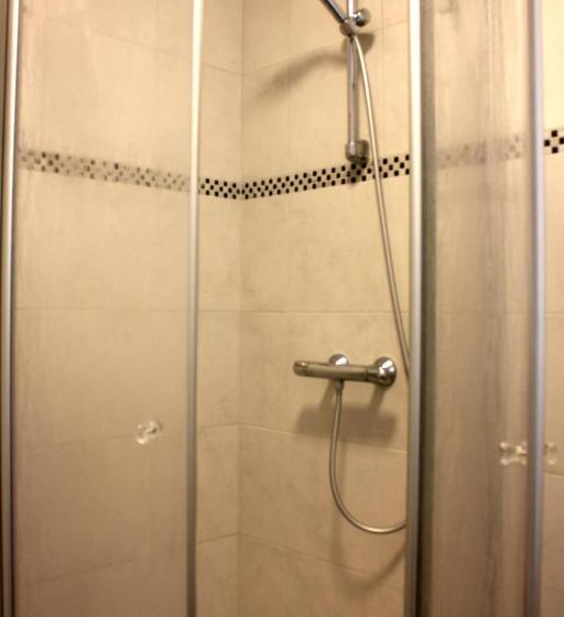 اتاق استاندارد یک نفره, De Hoefpoort