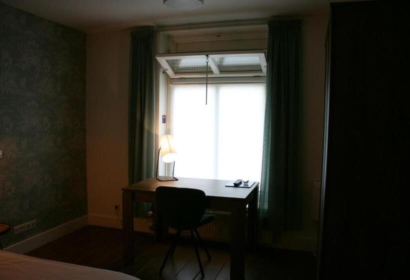 اتاق استاندارد یک نفره, De Hoefpoort