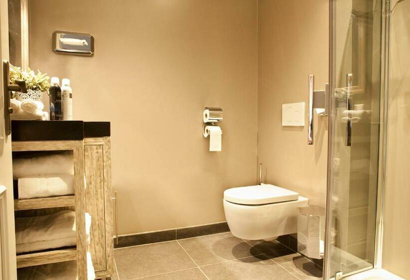 اتاق راحتی, Restaurant D N Dries