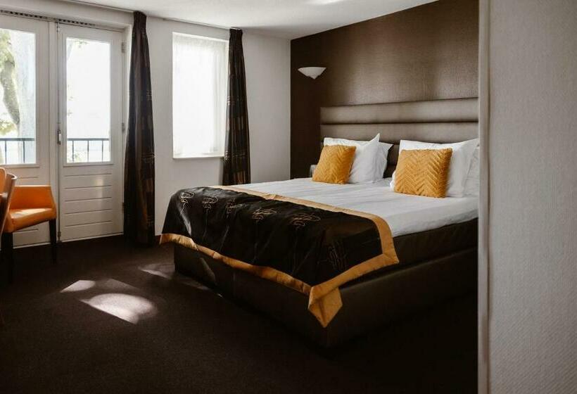 スタンダードルーム, Restaurant Belvédère