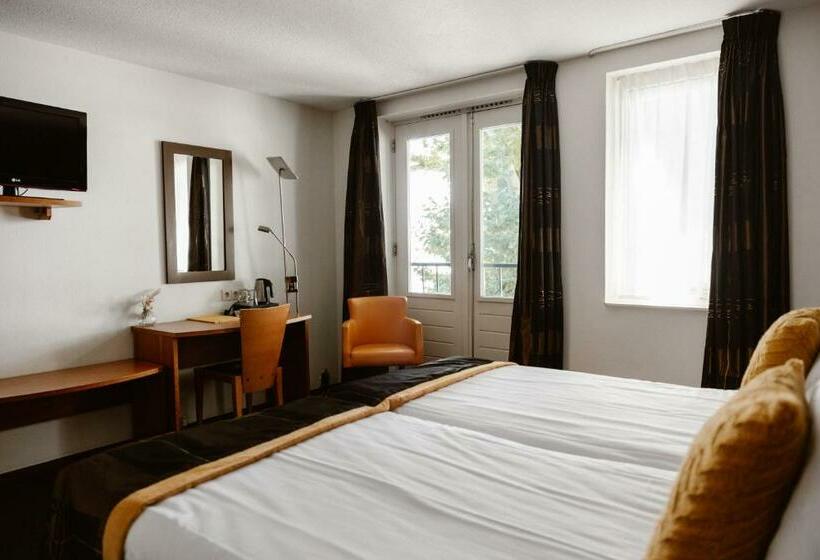 スタンダードルーム, Restaurant Belvédère