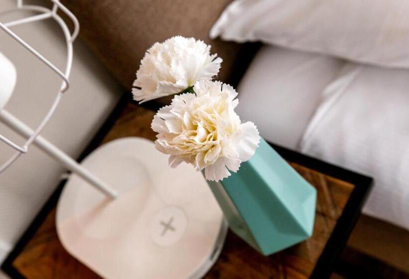 コンフォートルーム, Stadsherberg De Poshoorn