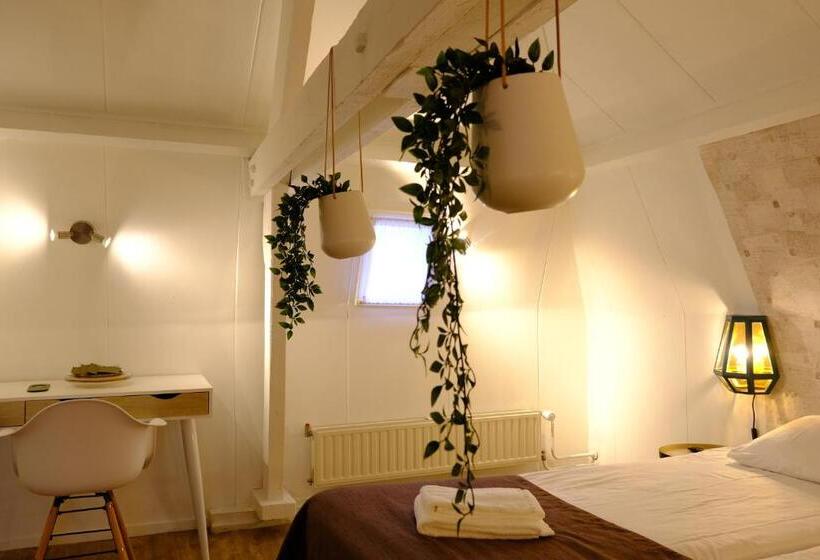 コンフォートルーム, Stadsherberg De Poshoorn