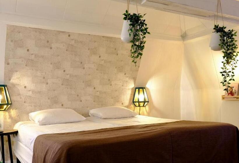 コンフォートルーム, Stadsherberg De Poshoorn