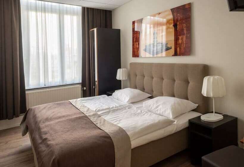 コンフォートルーム, Stadsherberg De Poshoorn