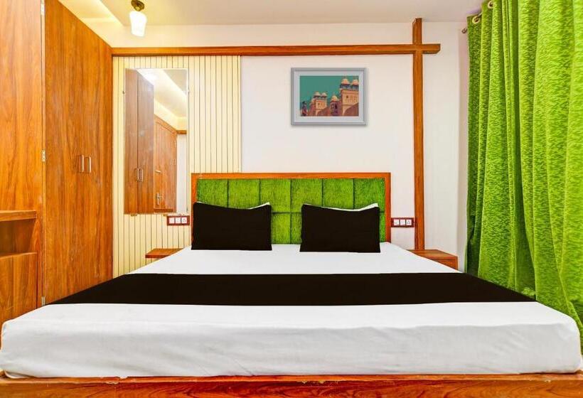 Трехместный Номер Классика, Oyo Hotel Shree