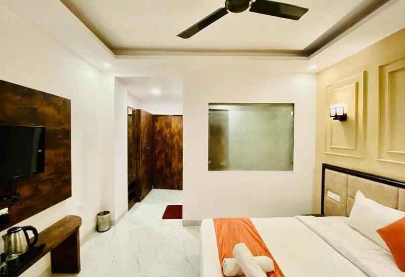 Deluxe Szoba Kind Size Bed, Amritsar View With Swimming Pool   Best Selling Property In Amritsar