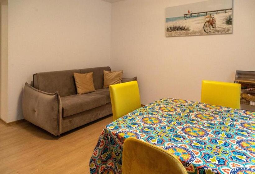 חדר משפחתי, Angoni Villa