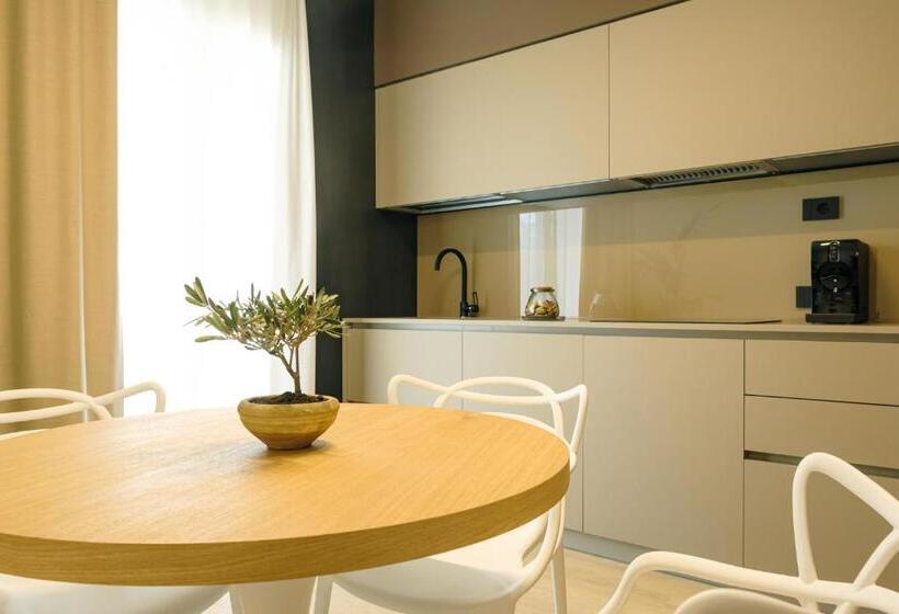 דירת חדר, Camoma Apart