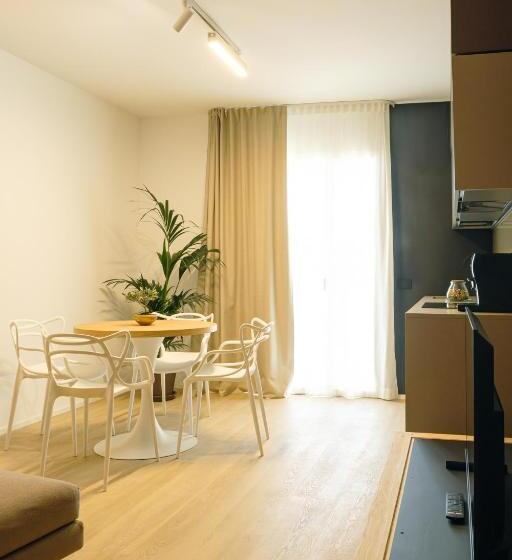 דירת חדר, Camoma Apart