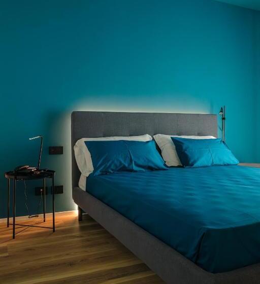 דירת שני חדרים, Camoma Apart