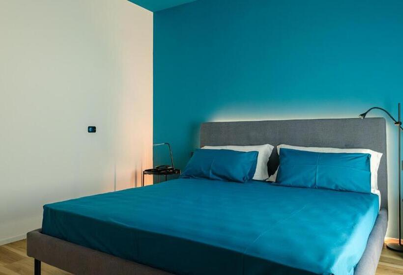 דירת שני חדרים, Camoma Apart