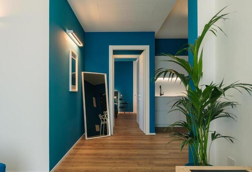 סוויטה עם טרסה, Camoma Apart