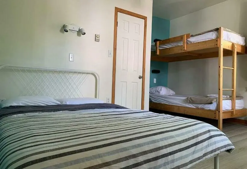 バス共有のスタンダードルーム, Auberge Internationale De Rivière Du Loup