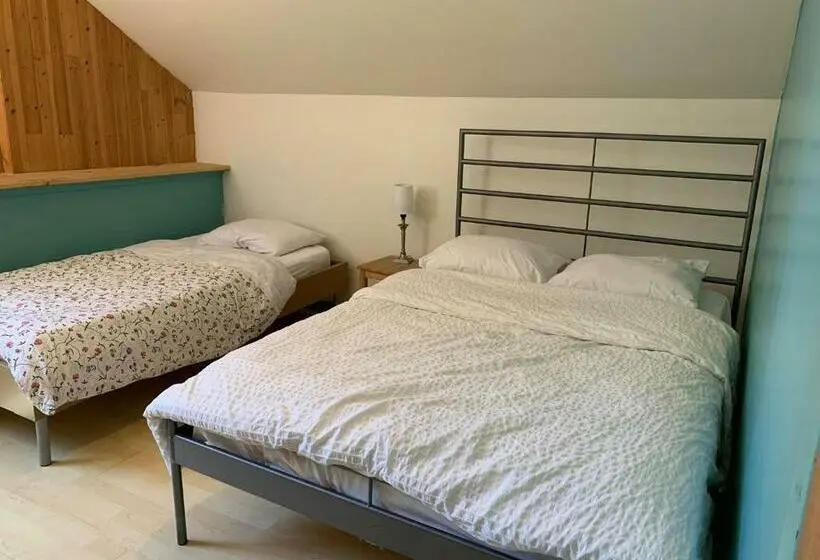 バス共有のスタンダードルーム, Auberge Internationale De Rivière Du Loup