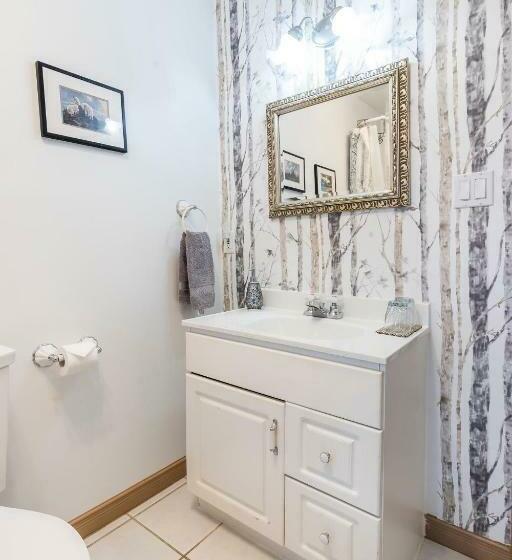 جناح, The Inn On Bay