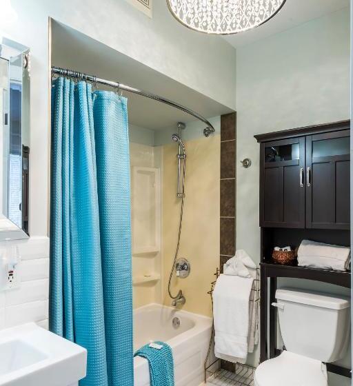 جناح, The Inn On Bay