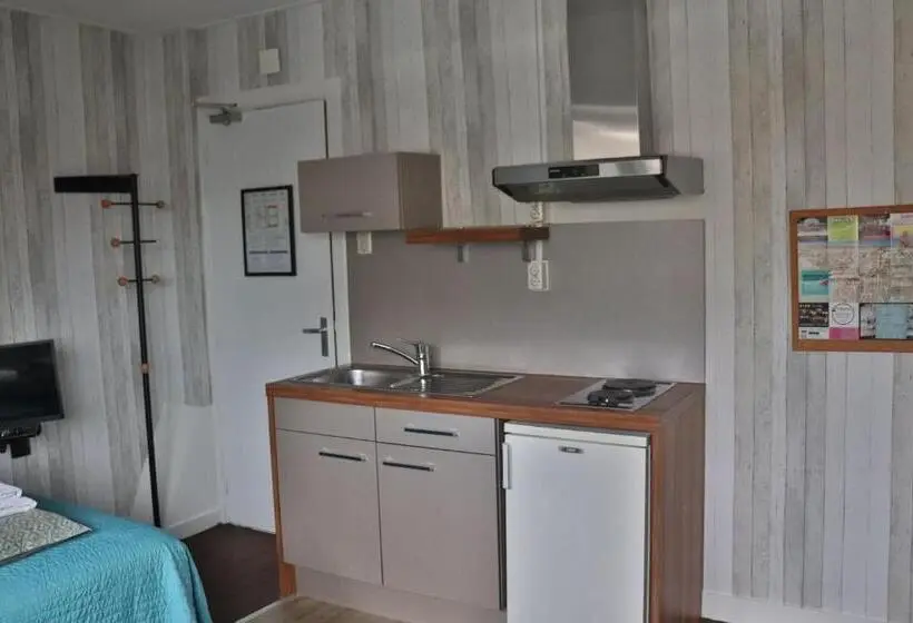 スタンダードスタジオ, Bed & Breakfast Hotel Zandvoort