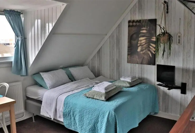 スタンダードスタジオ, Bed & Breakfast Hotel Zandvoort