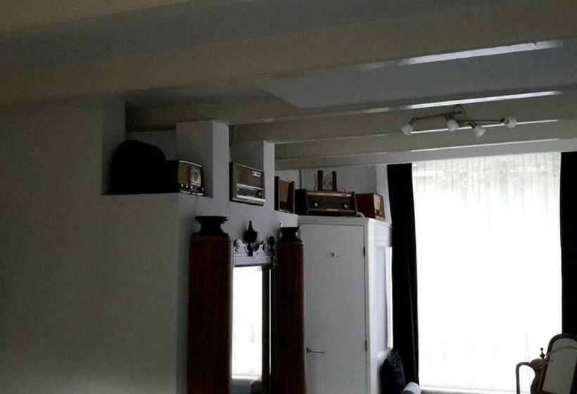 اتاق استاندارد در طبقه همکف, Bed & Breakfast Westviolet