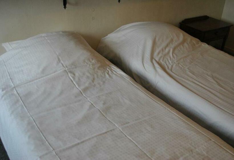 标准间, De Halve Maan