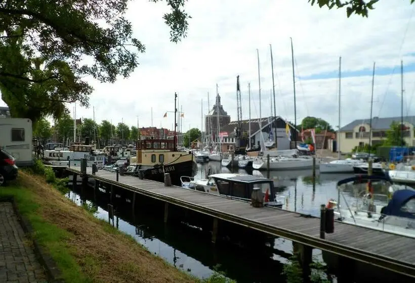 コンフォートルーム, Die Port Van Cleve