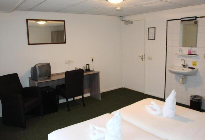 浴室共有のエコノミールーム, Fase Fier Eten En Drinken