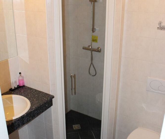 コンフォートルーム, Fase Fier Eten En Drinken