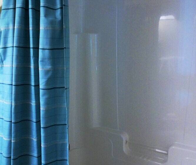 패밀리 스위트, Inn On The Harbour