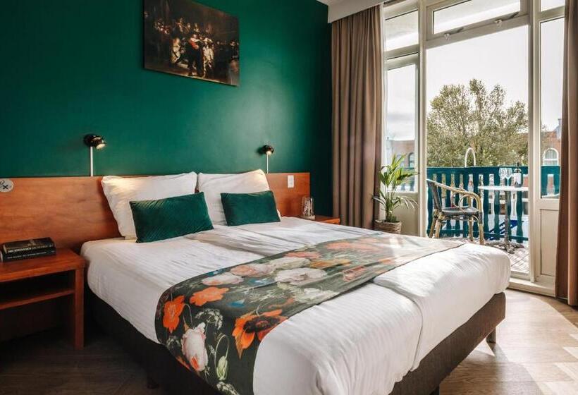 غرفة قياسية مزوَّدة بشُرفة, Keur