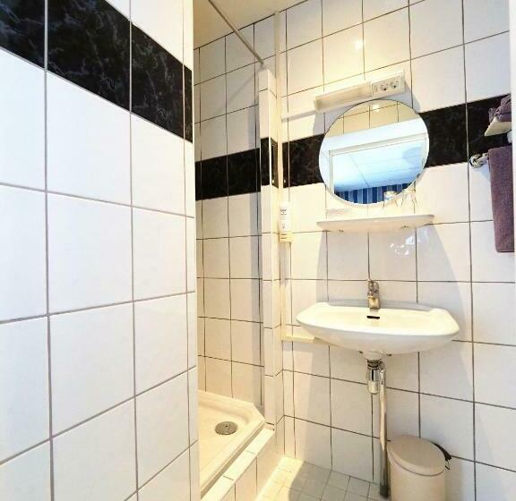 غرفة قياسية, Restaurant T Heerenlogement