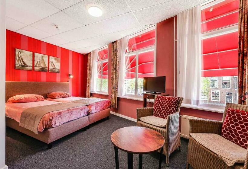 غرفة قياسية, Restaurant T Heerenlogement